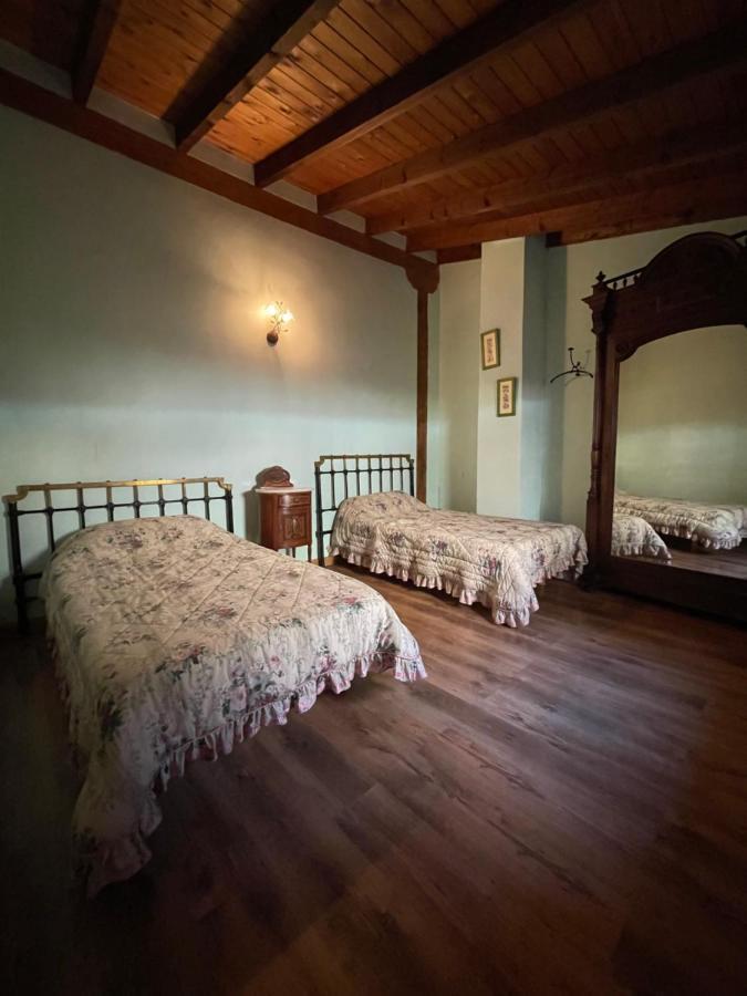 Villa La Indefinida à Toranzo Extérieur photo