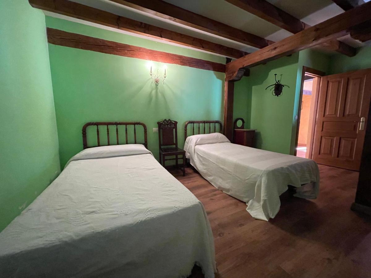 Villa La Indefinida à Toranzo Extérieur photo
